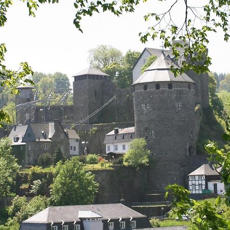 Ferienwohnung "Kunterbunt" Mit Burgblick Und Dachterrasse Monschau Exterior foto