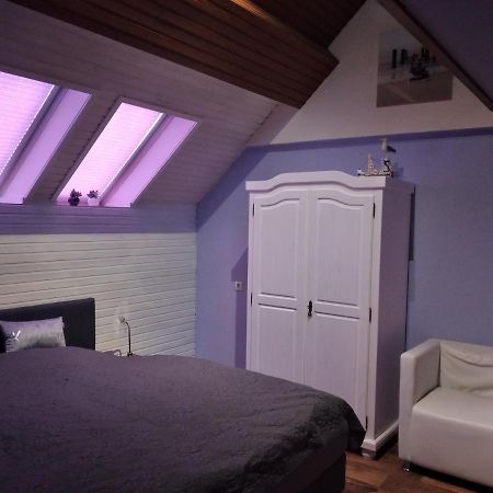 Ferienwohnung "Kunterbunt" Mit Burgblick Und Dachterrasse Monschau Exterior foto